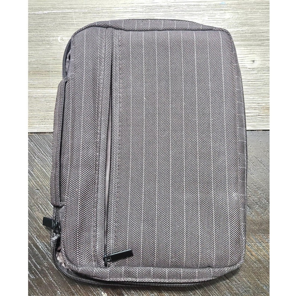 Gray Multi-Pocket Travel
Portfolio Zippered Document Clutch
Case with Pen Loop